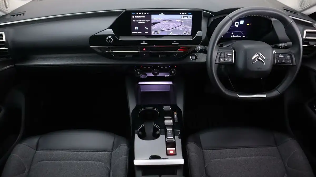 2022-citroen-c5-x-12-puretech-sense-plus-big-12