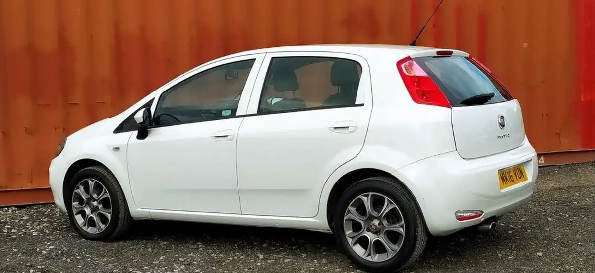 2016-fiat-punto-12-easy-5d-big-41