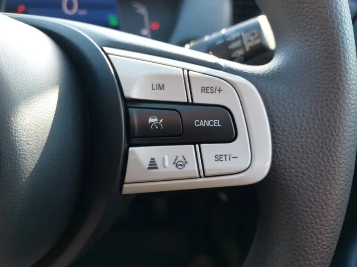 2021-honda-jazz-15-i-mmd-sr-107ps-big-12