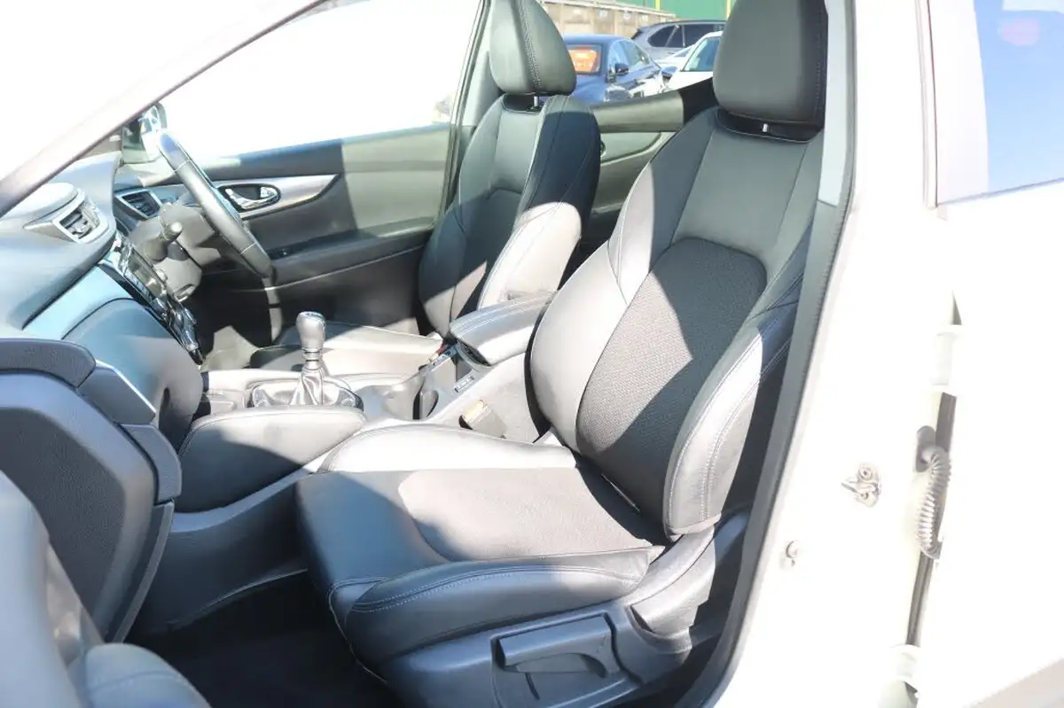 2019-nissan-qashqai-13-dig-t-tekna-140ps-big-13