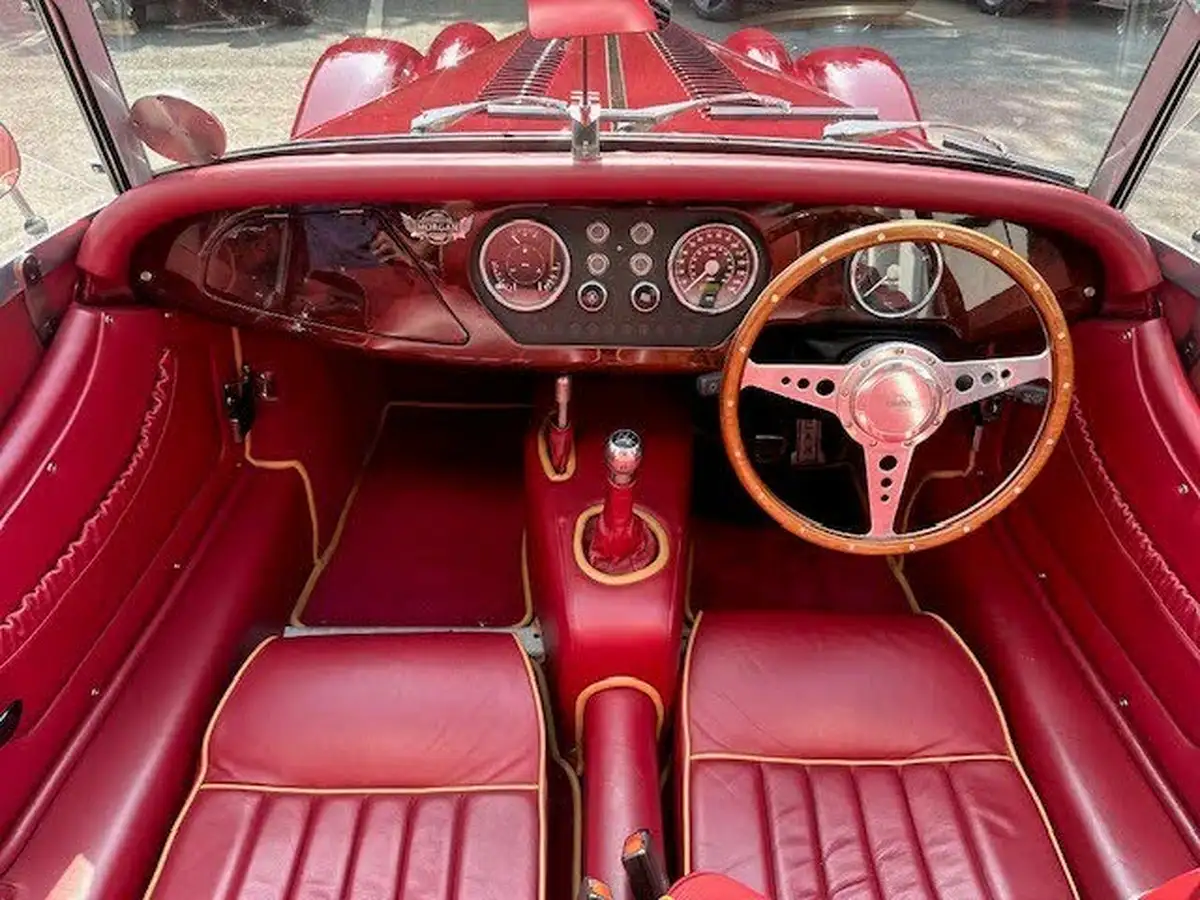 2009-morgan-plus-4-20-2-seat-big-5