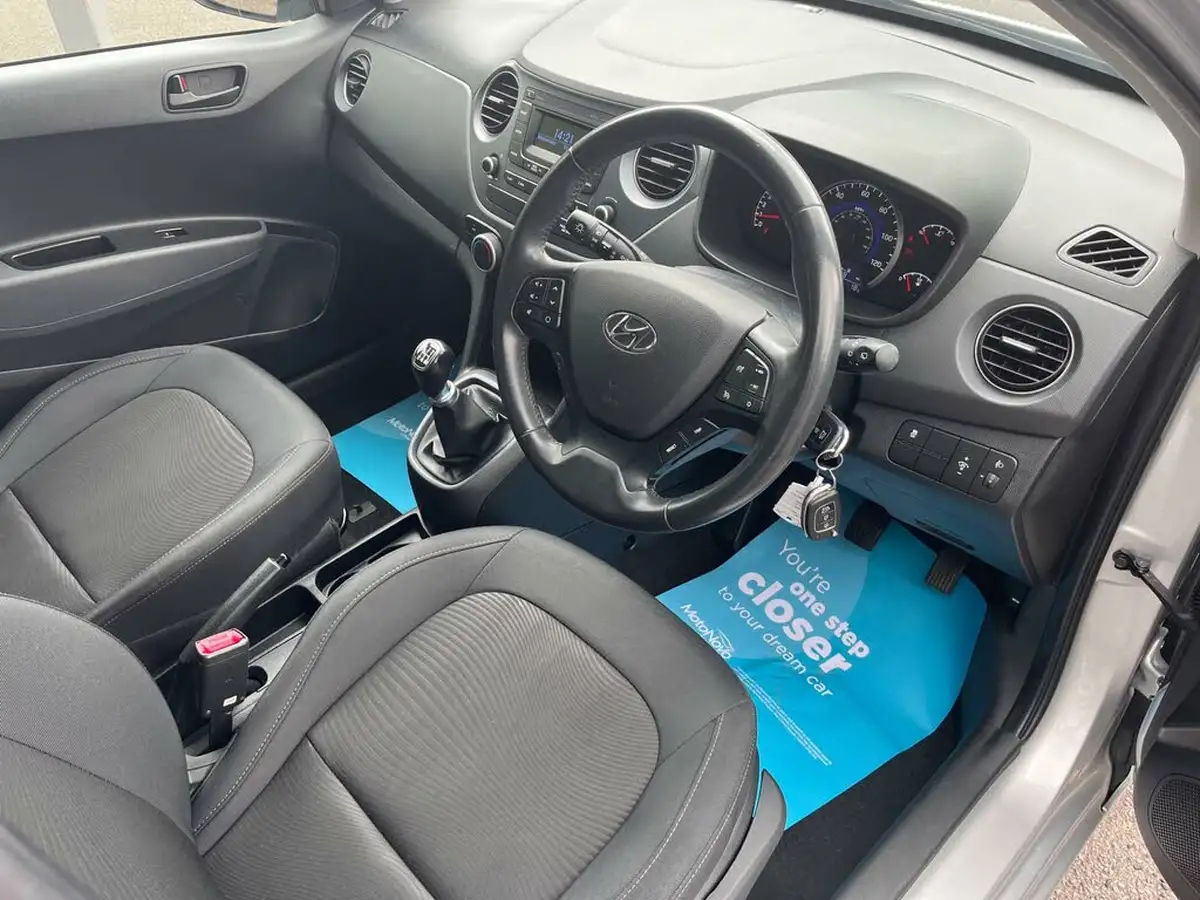 2019-hyundai-i10-10-se-67ps-big-16