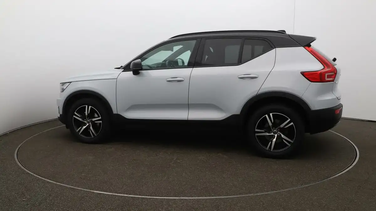 2020-volvo-xc40-20-b4-r-design-awd-big-48