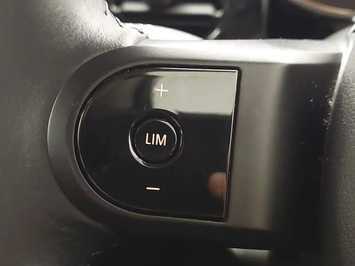 2021-mini-cooper-15-one-classic-3d-big-17