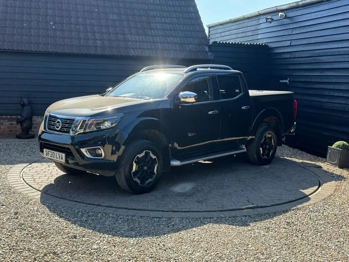 2020-nissan-navara-23dci-tt-tekna-8-navileather-auto-big-1