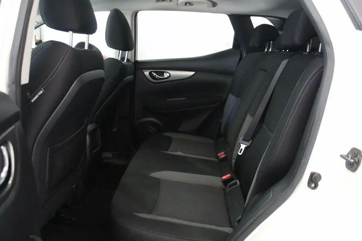 2017-nissan-qashqai-15dci-n-connecta-big-50