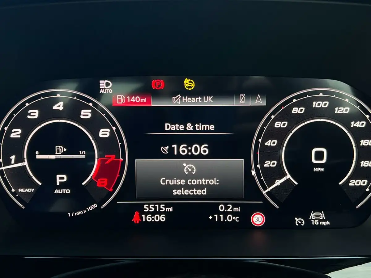 2024-audi-rs3-25-tfsi-carbon-black-sportback-5d-big-47