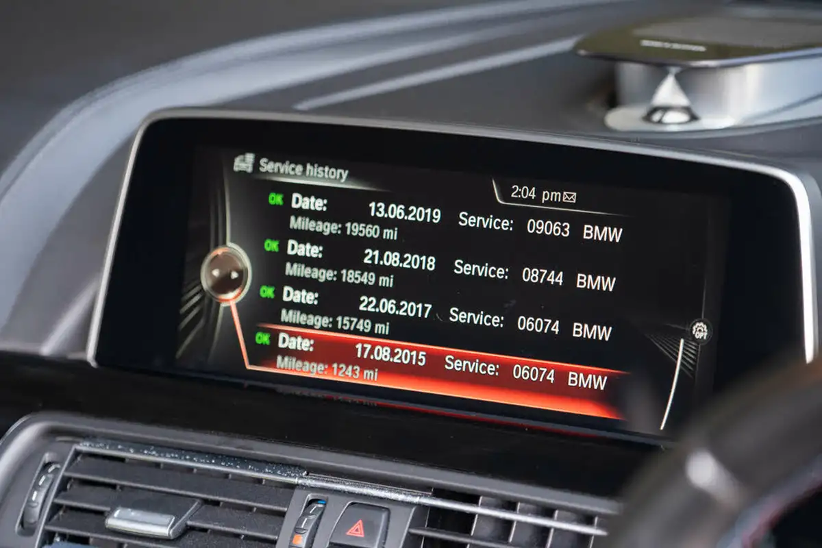 2015-bmw-6-series-44-m6-575bhp-convertible-2d-big-16