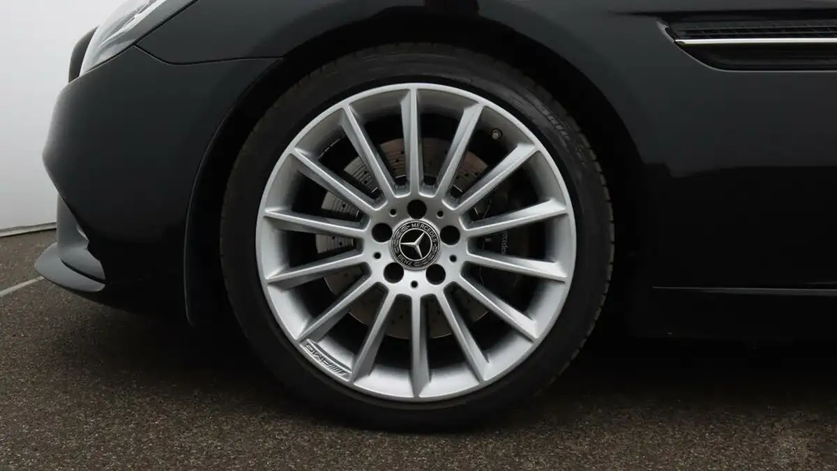 2019-mercedes-benz-slc-16-slc180-amg-line-9g-tronic-big-18