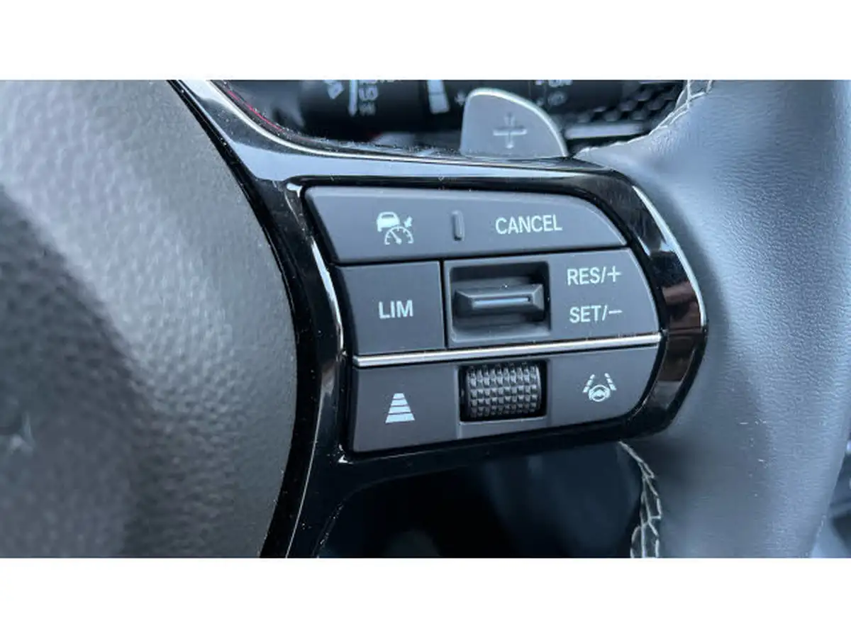 2024-honda-zr-v-20-i-mmd-elegance-big-24