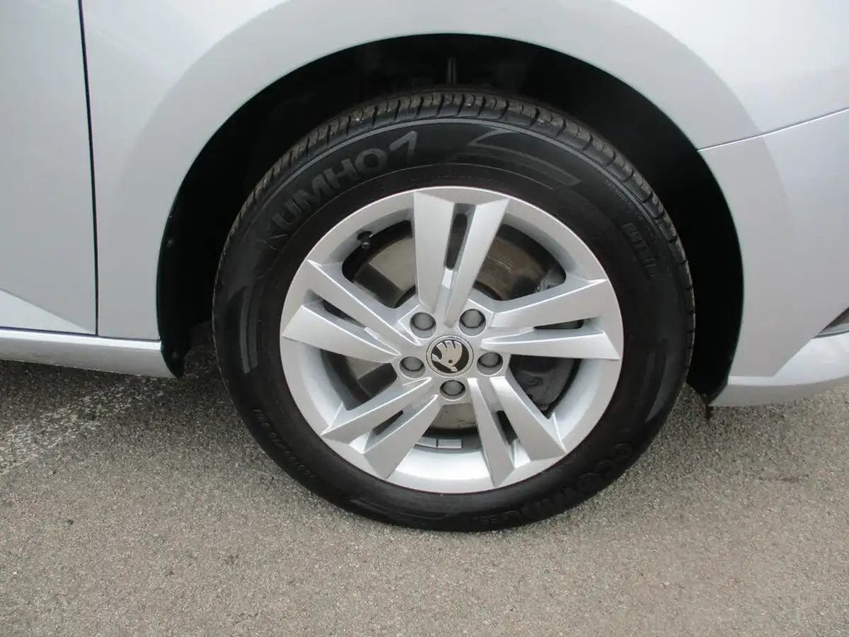 2022-skoda-fabia-10-tsi-se-dsg-big-33