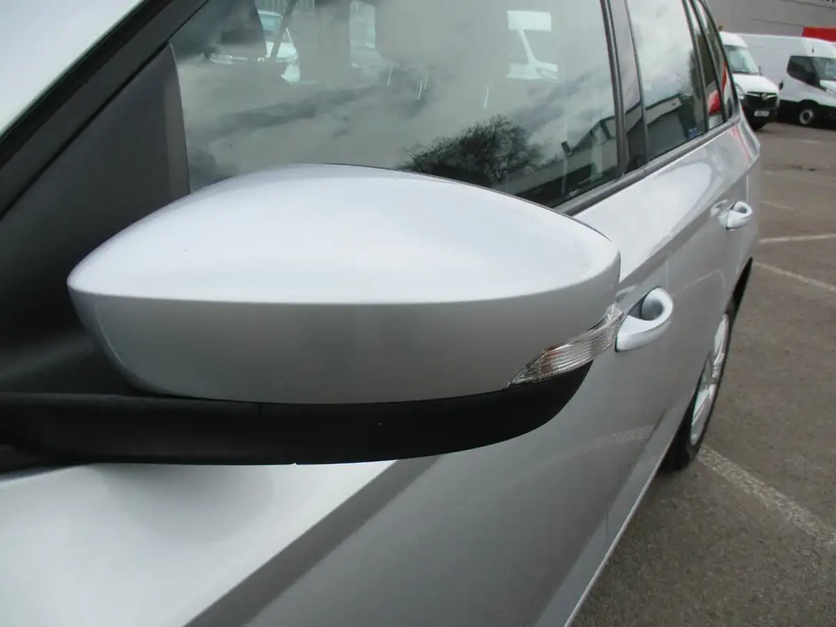 2022-skoda-fabia-10-tsi-se-dsg-big-29