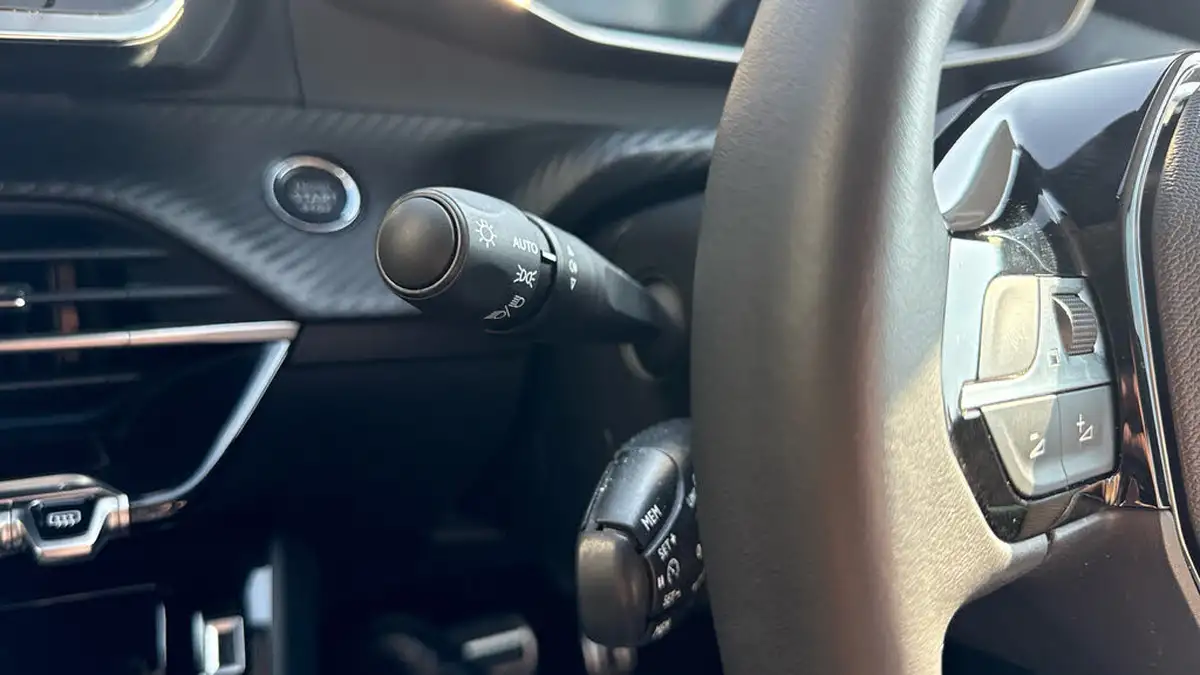 2023-peugeot-208-e-allure-premium-136bhp-big-26