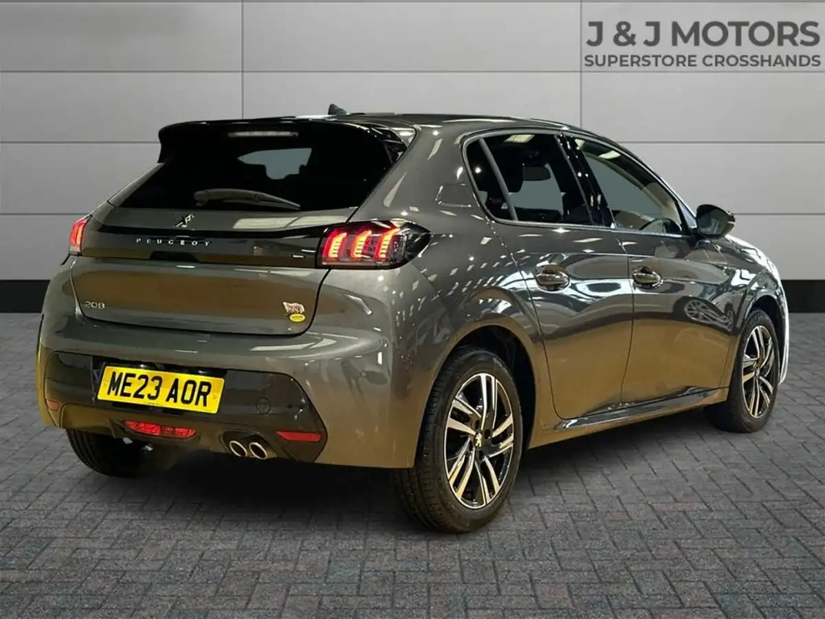 2023-peugeot-208-12-puretech-allure-premium-130ps-eat8-big-7