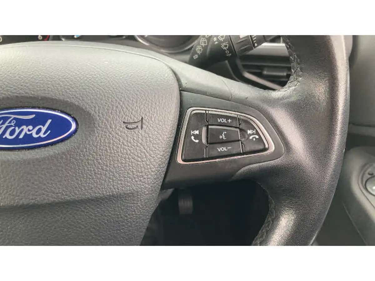 2016-ford-c-max-15tdci-titanium-big-21