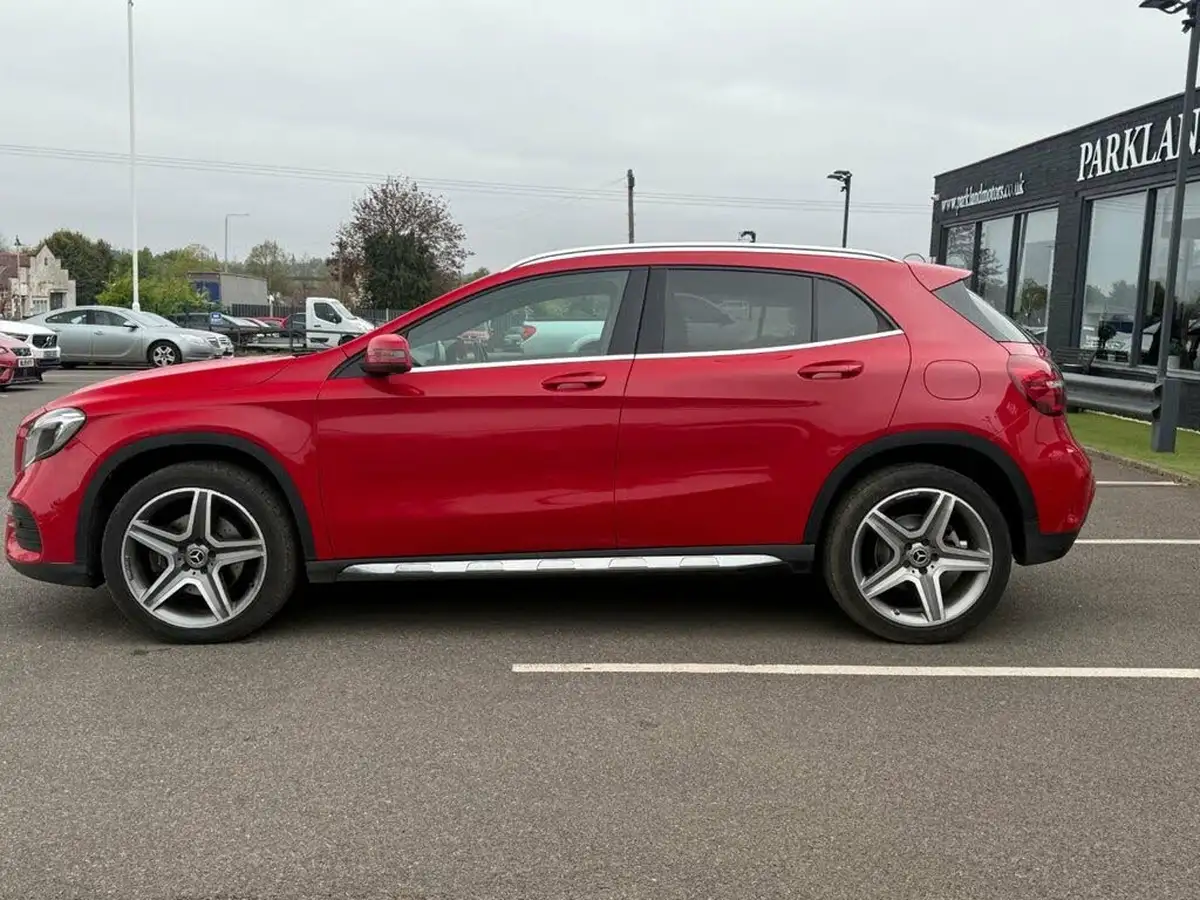 2018-mercedes-benz-gla-class-21d-gla-220d-amg-line-177ps-premiumss-big-3