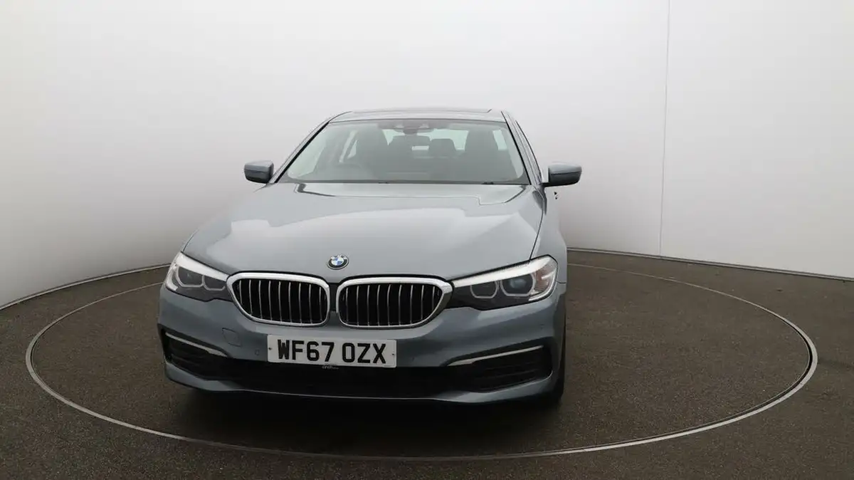 2017-bmw-5-series-20-530e-se-iperformance-big-32