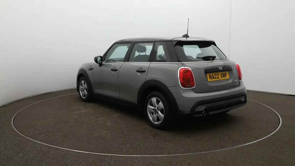 2022-mini-cooper-15-cooper-classic-hatchback-5d-big-52