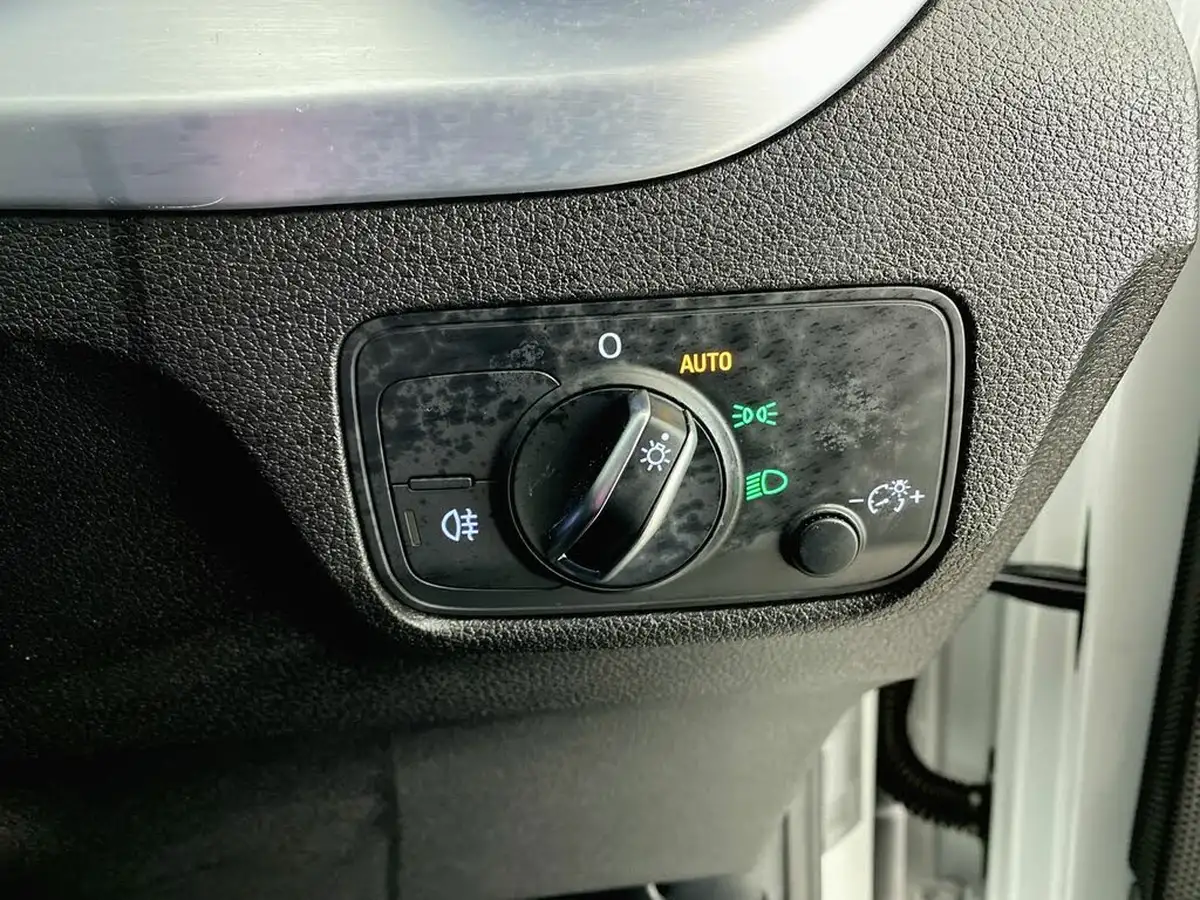 2023-audi-q2-15-35-tfsi-s-line-big-30