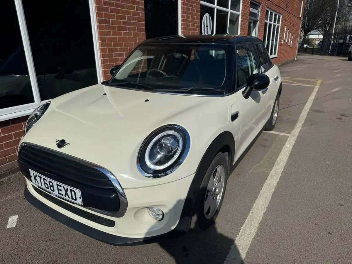 2018-mini-cooper-15-cooper-classic-ss-hatchback-5d-big-3