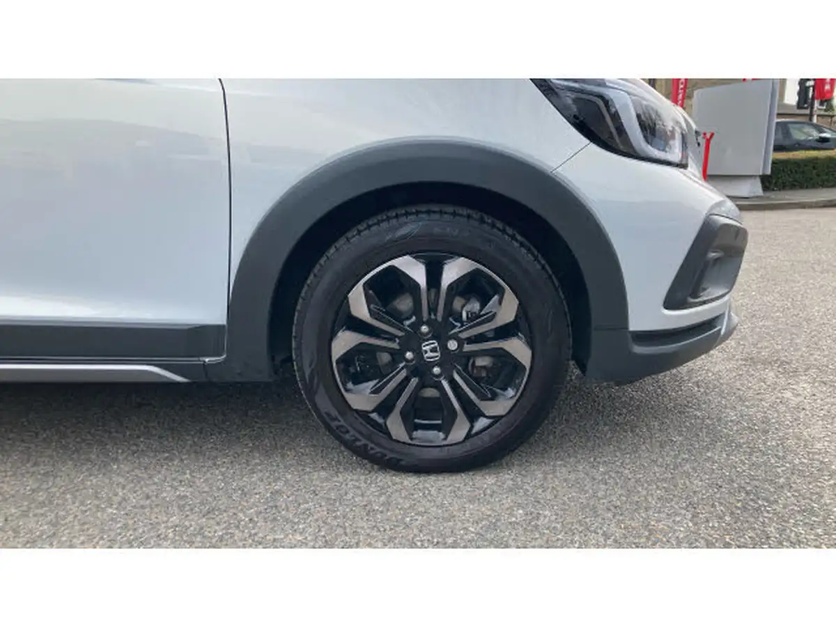 2023-honda-jazz-15-i-mmd-crosstar-advance-big-12