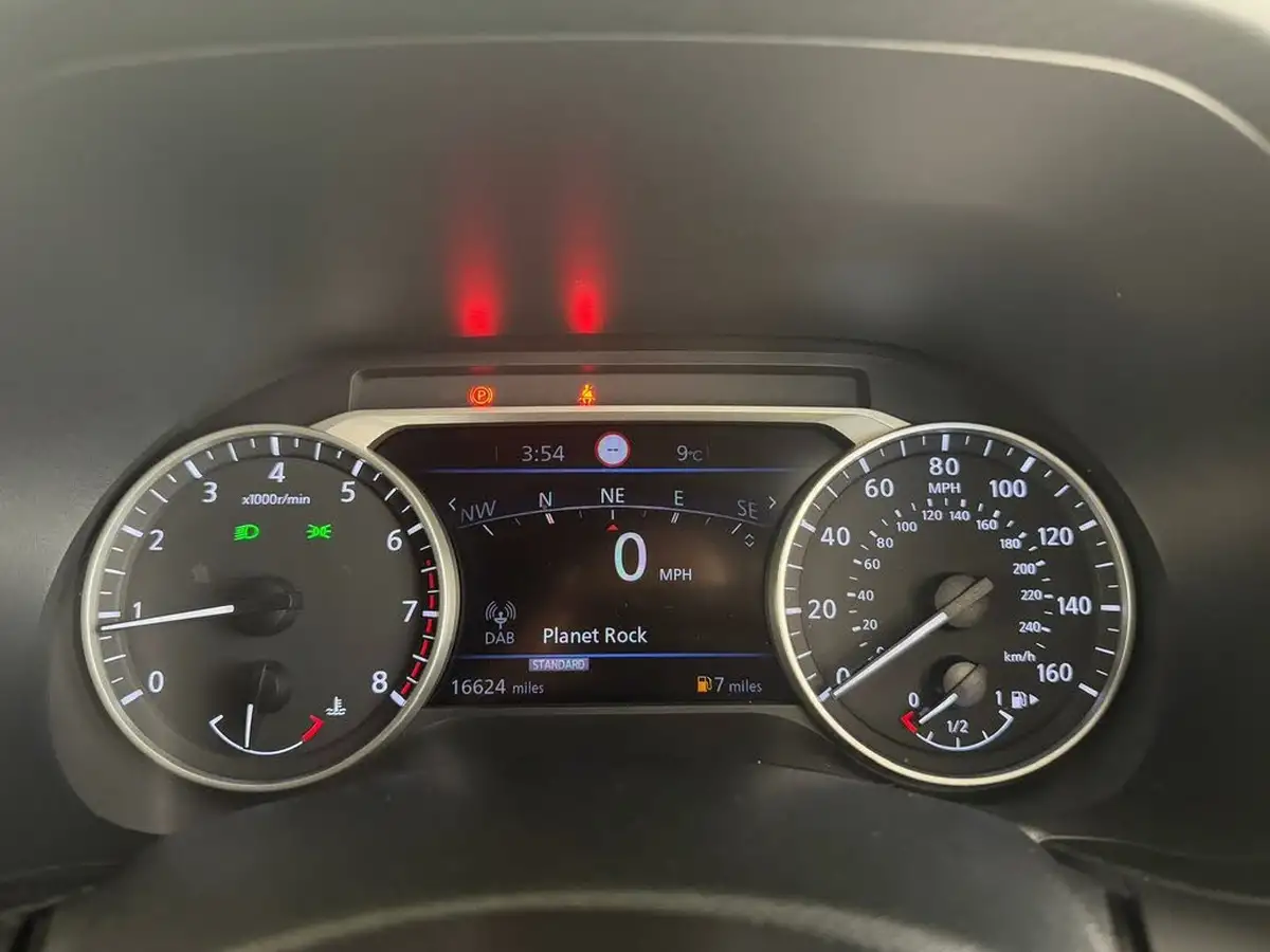 2021-nissan-juke-10-dig-t-tekna-big-39
