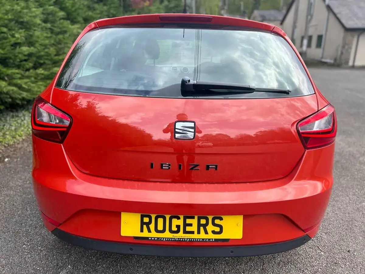 2016-seat-ibiza-10-vista-hatchback-5d-big-6