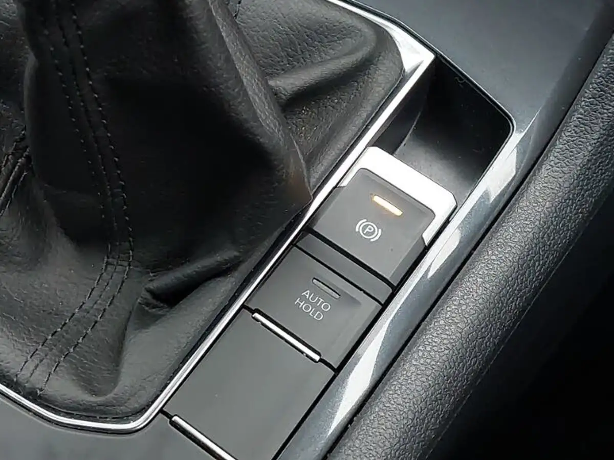 2022-volkswagen-tiguan-allspace-15-tsi-life-big-14