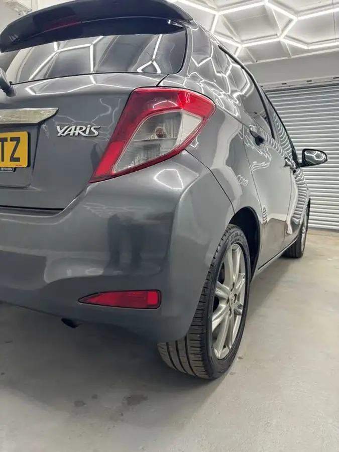 2013-toyota-yaris-133-sr-vvt-i-5d-big-42