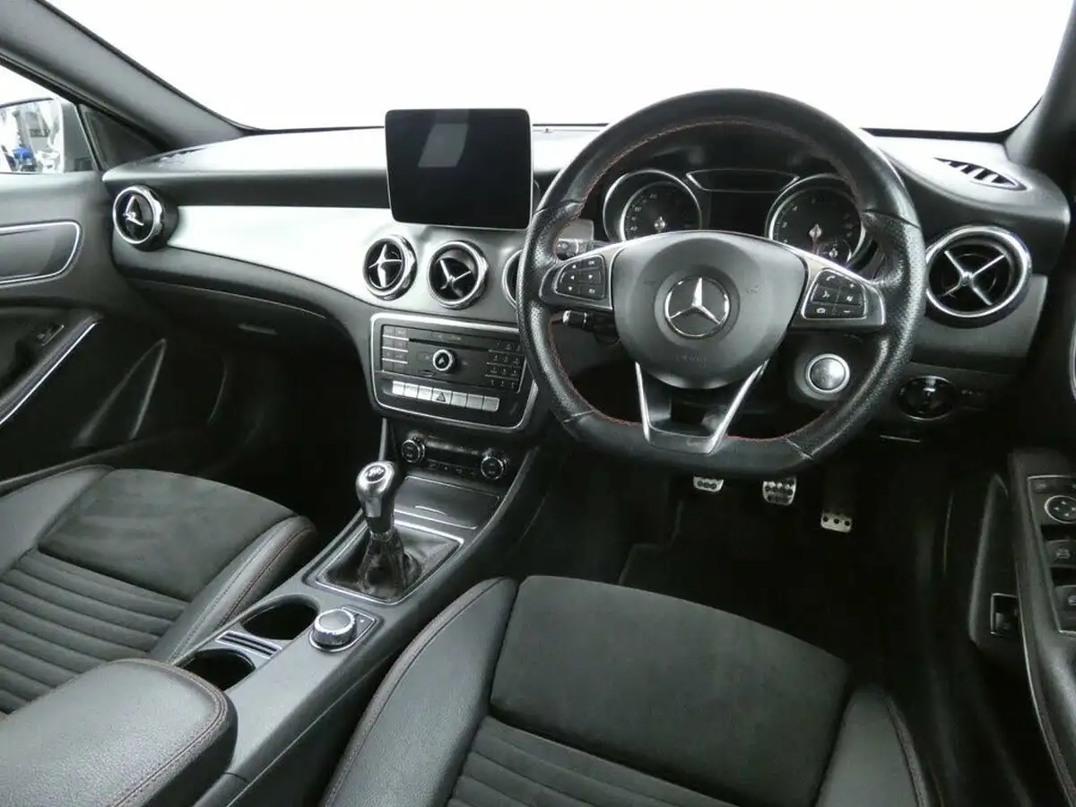 2018-mercedes-benz-gla-class-16-gla-200-amg-line-154bhp-big-18