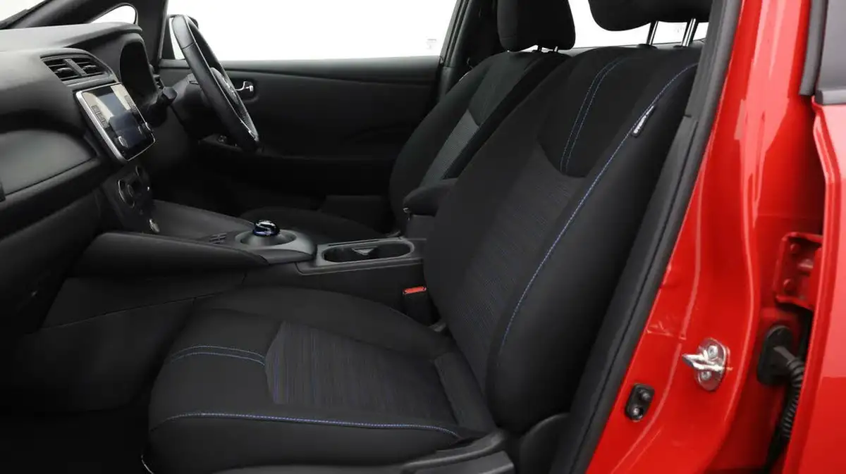 2022-nissan-leaf-e-acenta-big-13