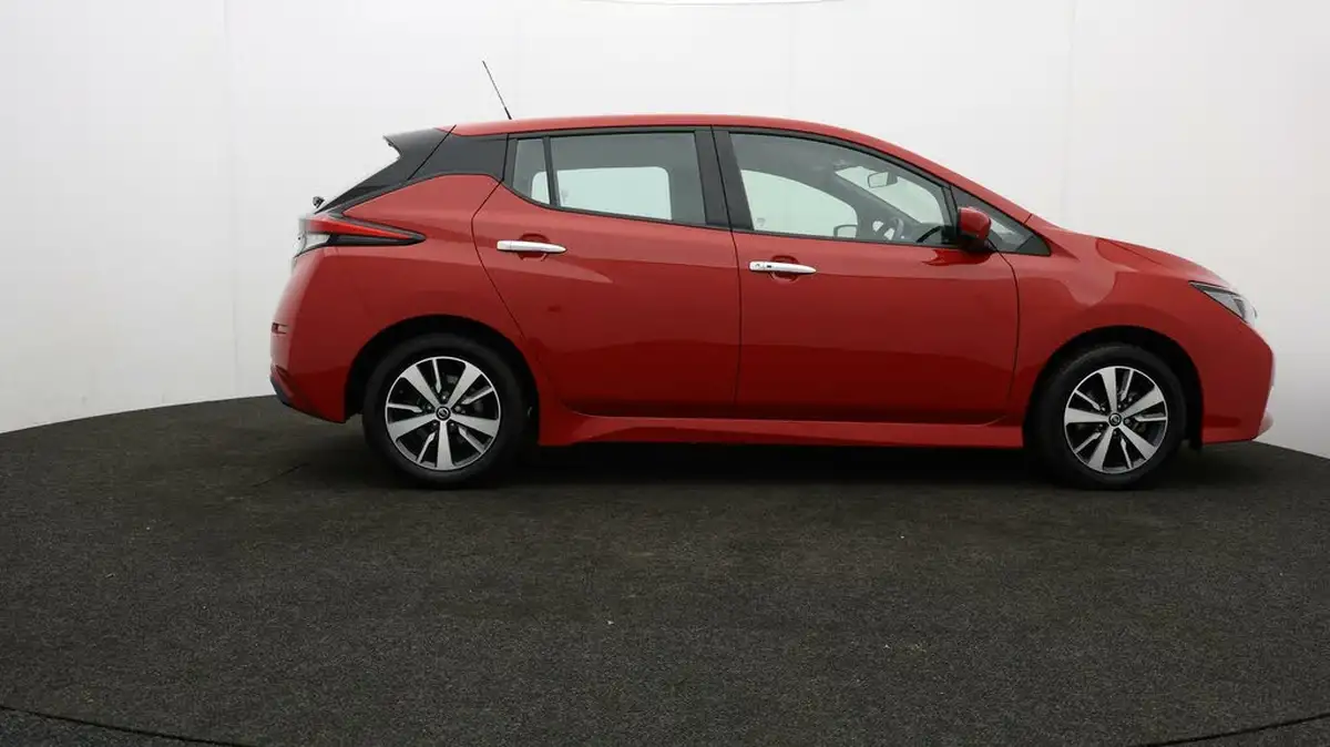 2022-nissan-leaf-e-acenta-big-30