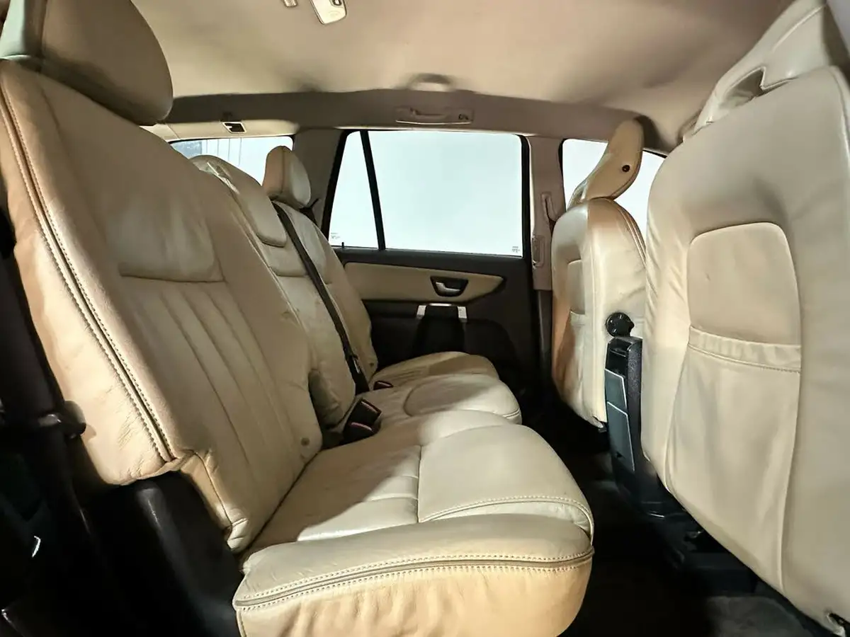 2010-volvo-xc90-24td-d5-se-lux-24d-geartronic-big-17