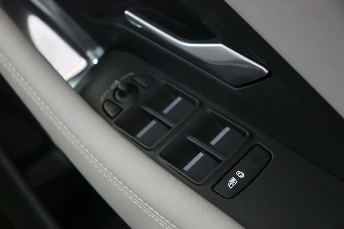 2024-jaguar-e-pace-15-p160-r-dynamic-s-big-36