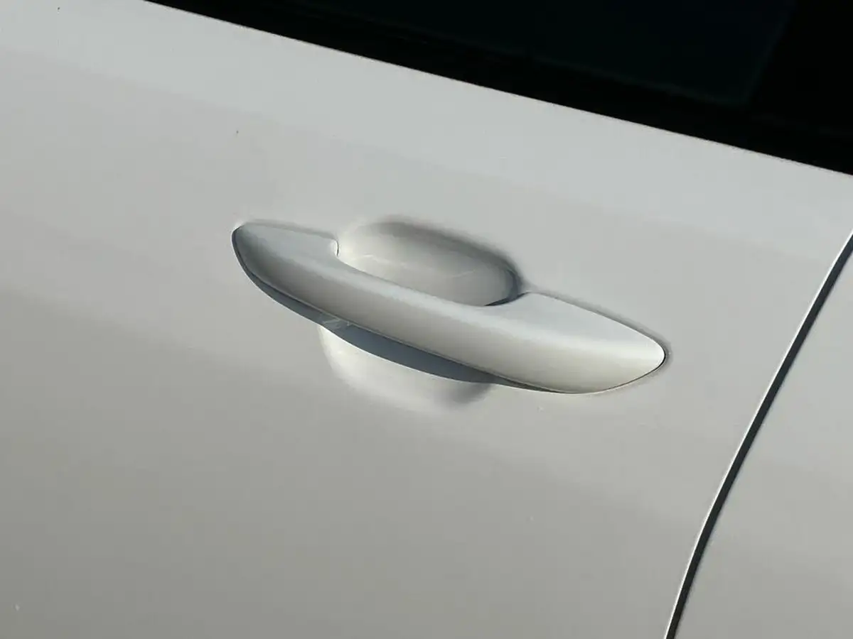 2022-hyundai-i10-12-se-connect-auto-big-22