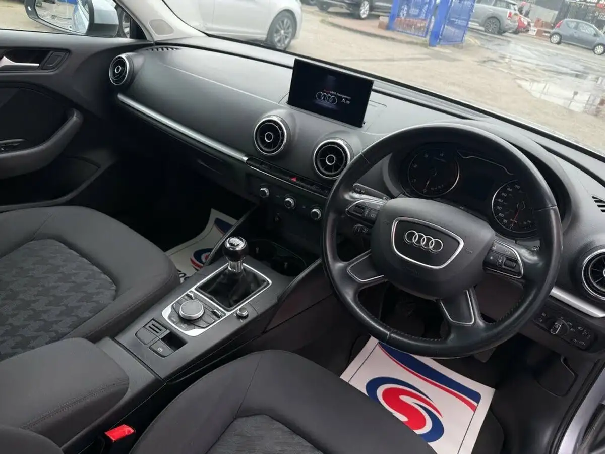2015-audi-a3-16td-se-technik-hatchback-3d-big-46