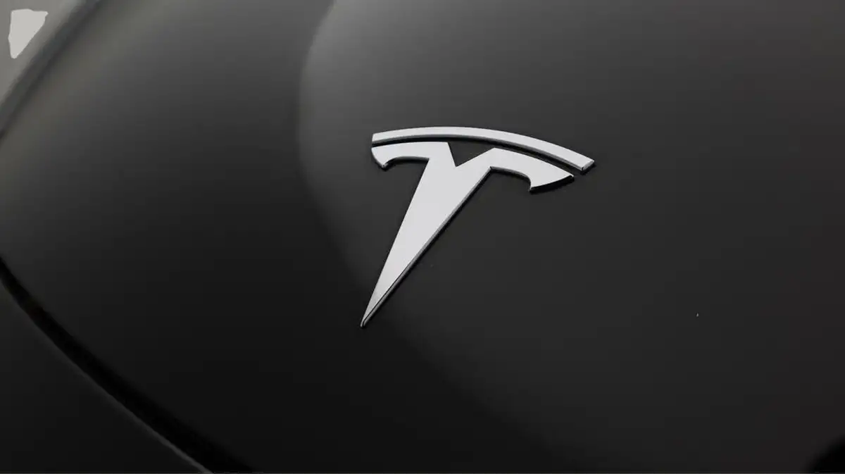 2022-tesla-model-y-e-long-range-big-20