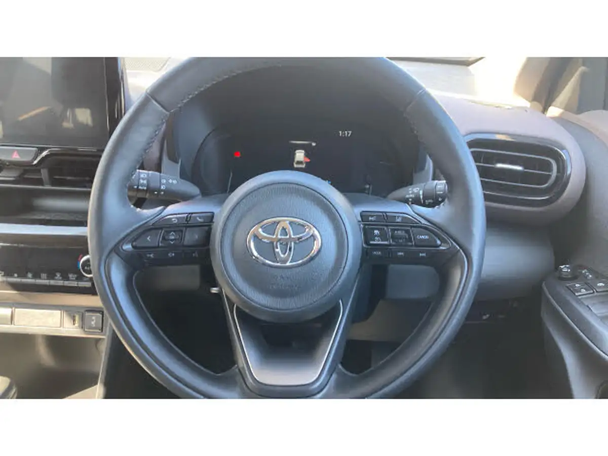 2023-toyota-yaris-cross-15-vvt-i-excel-awd-i-big-7