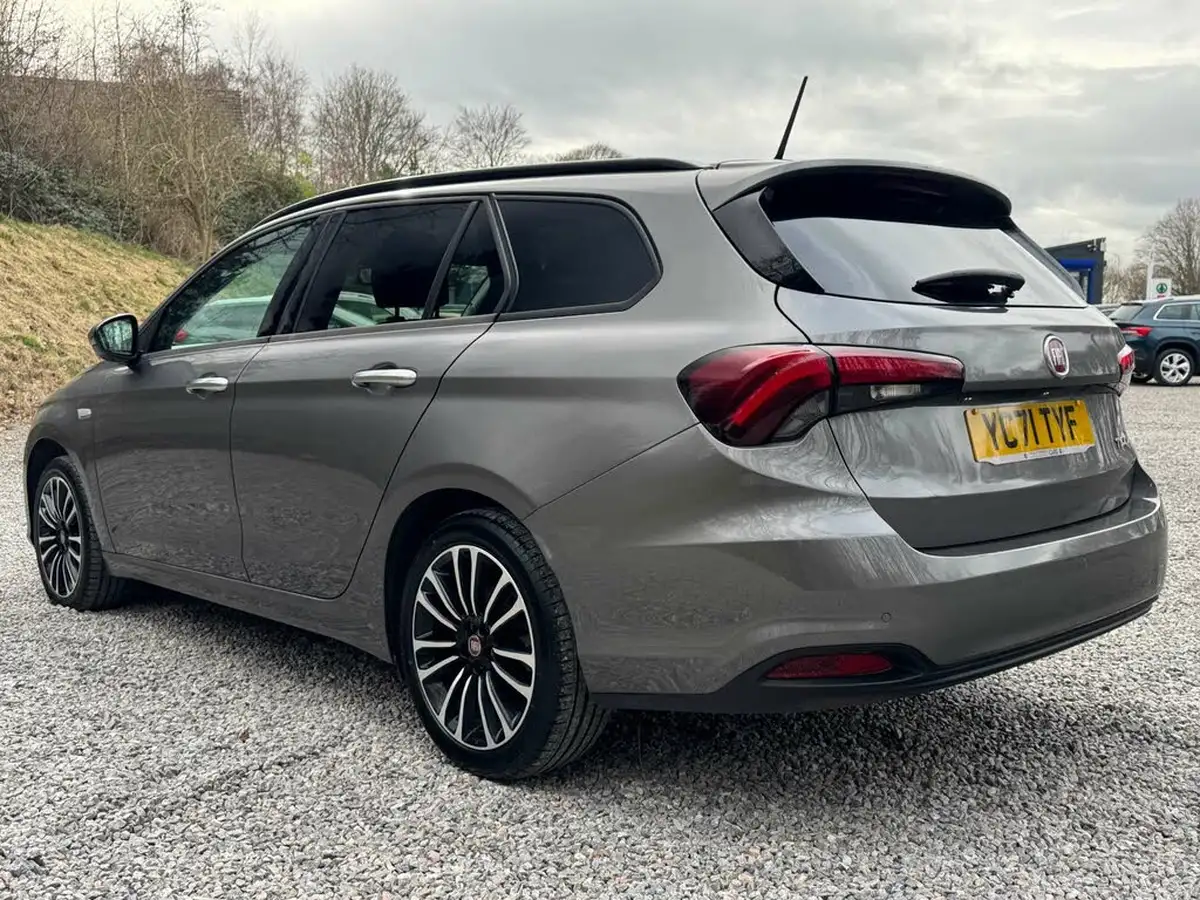 2021-fiat-tipo-10-life-station-wagon-big-8