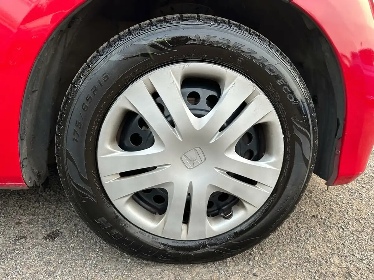 2014-honda-jazz-12-s-big-11
