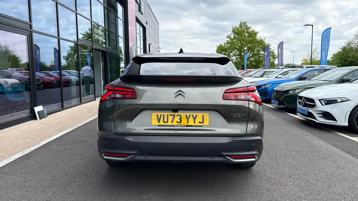2023-citroen-c5-x-12-puretech-shine-plus-big-8