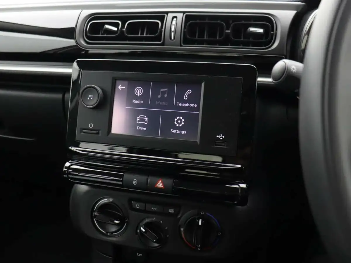 2022-citroen-c3-12-puretech-you-big-16