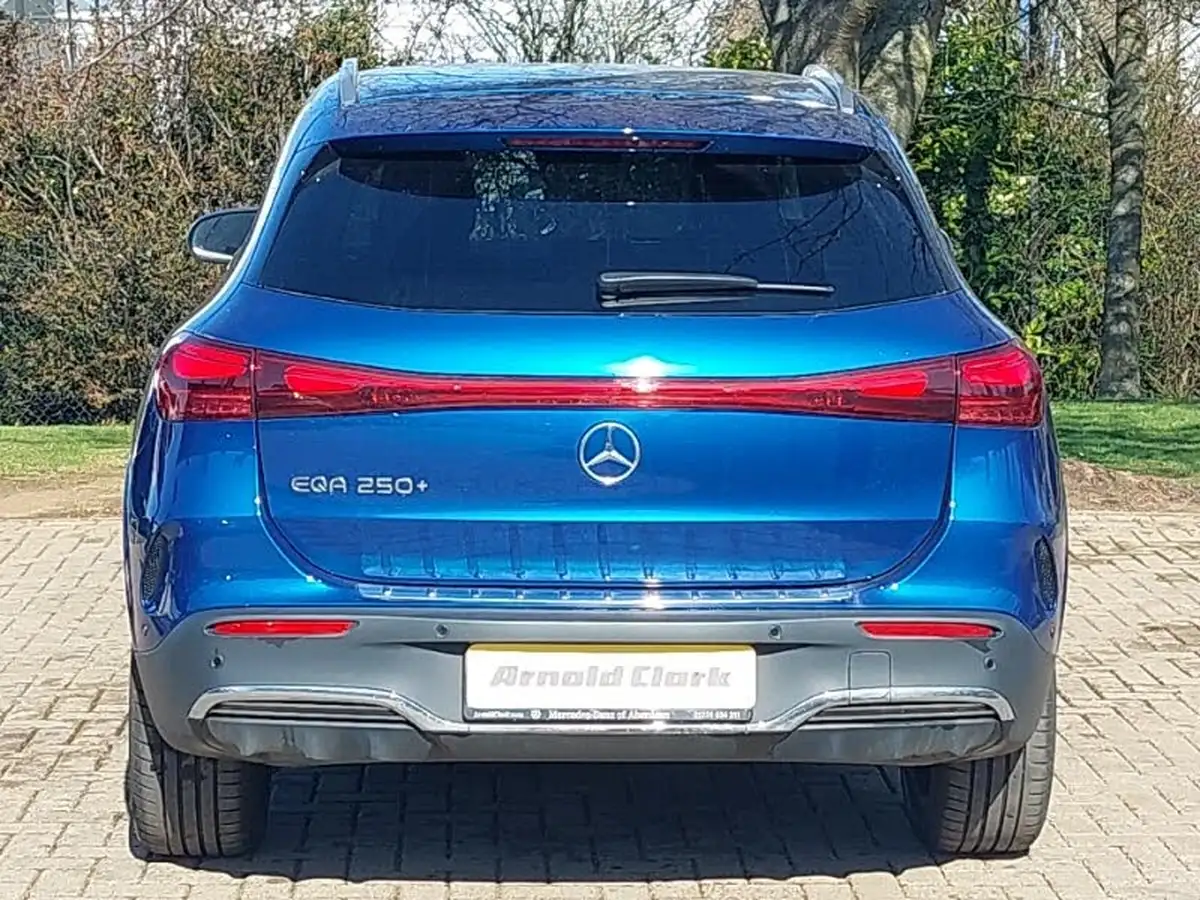 2024-mercedes-benz-eqa-e-eqa-250-amg-line-executive-big-18