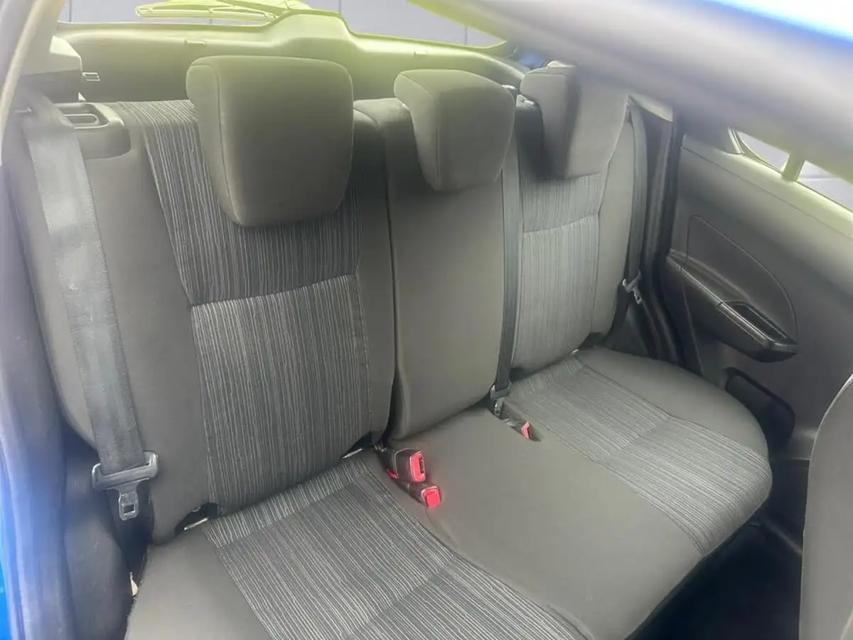 2014-suzuki-swift-12-sz2-94ps-5d-big-9