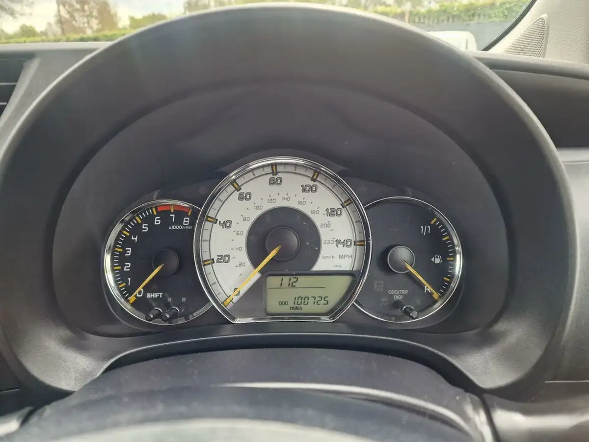 2013-toyota-yaris-133-trend-vvt-i-5d-big-18