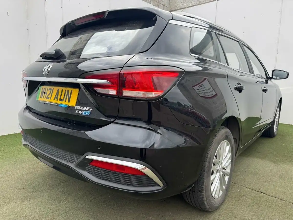 2021-mg-mg5-e-exclusive-ev-big-9
