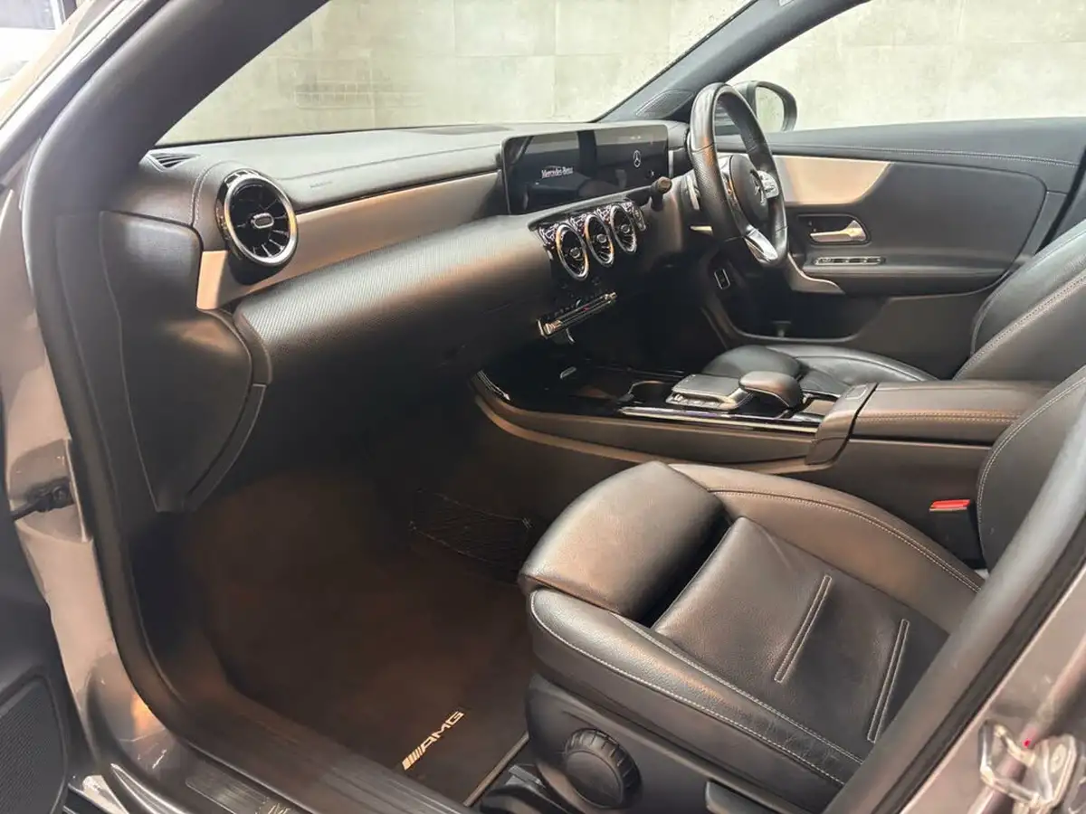 2020-mercedes-benz-cla-13-cla-180-amg-line-coupe-4d-big-41