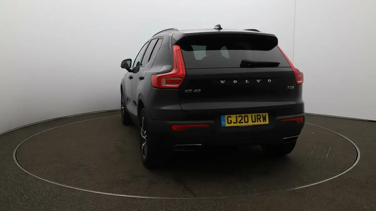 2020-volvo-xc40-15-t3-r-design-big-57