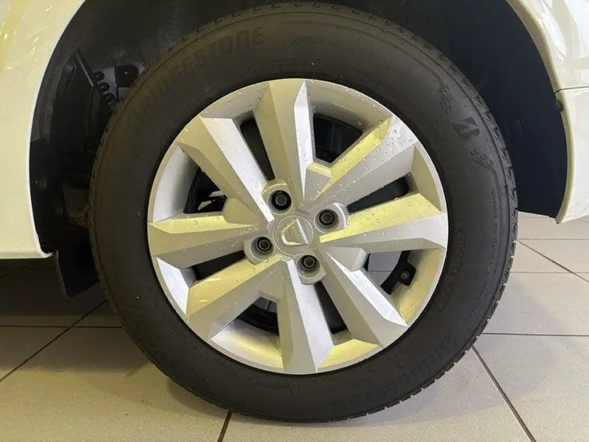 2022-dacia-sandero-10-tce-comfort-90bhp-big-3