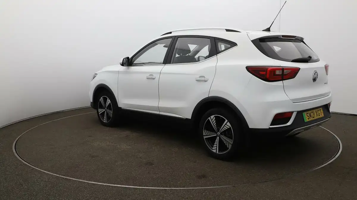 2021-mg-zs-suv-e-exclusive-ev-big-5